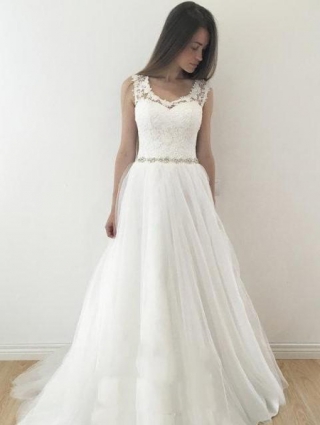 Sleeveless Floral Lace Ivory Wedding Gown